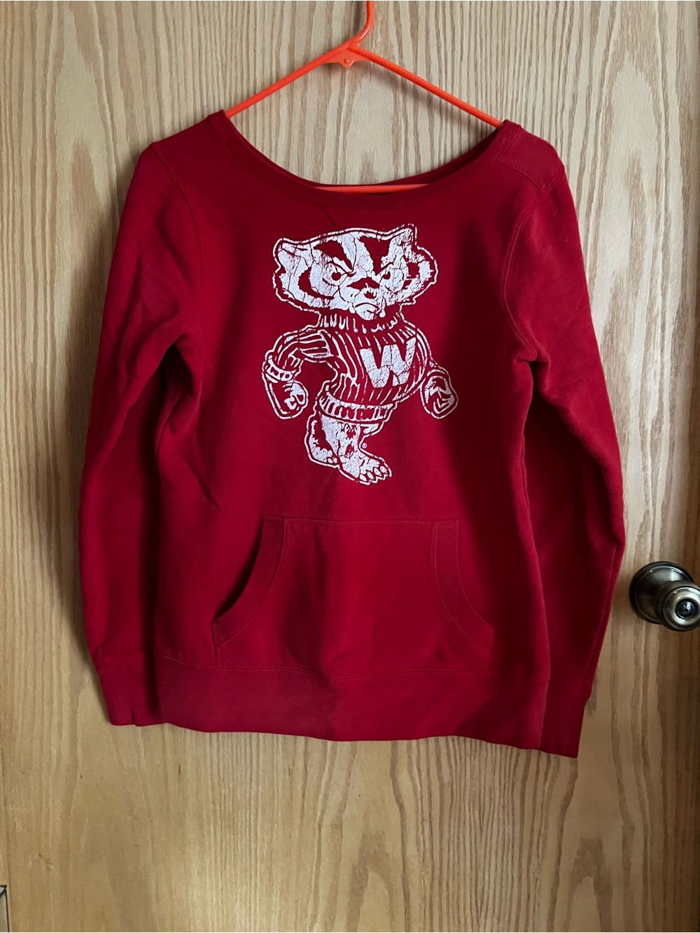 Wisconsin Badgers Team Adidas Pullover Wide Crewneck Sweatshirt
• Size Medium